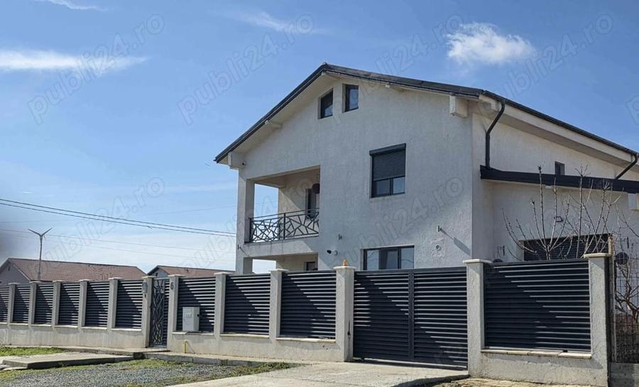 Casă cu Teren 500 Mp în Central