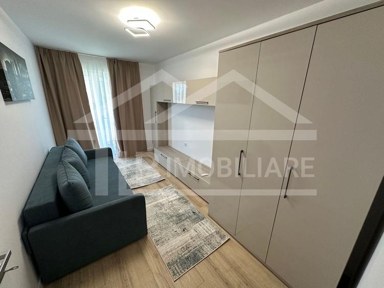 Apartament cu 3 camere semidecomandat în Libertății