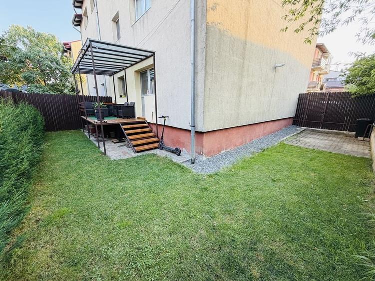 Apartament cu 3 camere în Florești