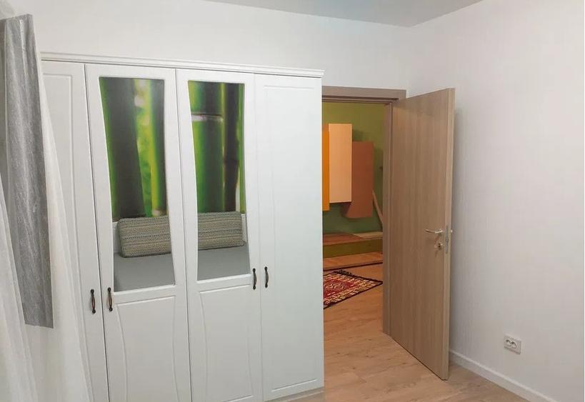 Apartament cu 2 camere semidecomandat, mobilat în Armeneasca