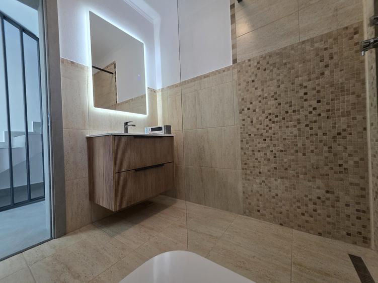 Duplex cu 4 camere decomandat cu Canalizare în Râșnov