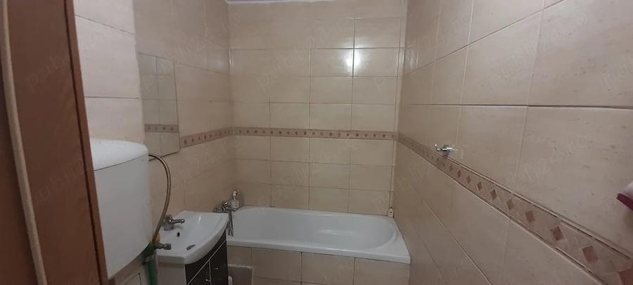 Apartament cu 2 camere semidecomandat în Cantemir