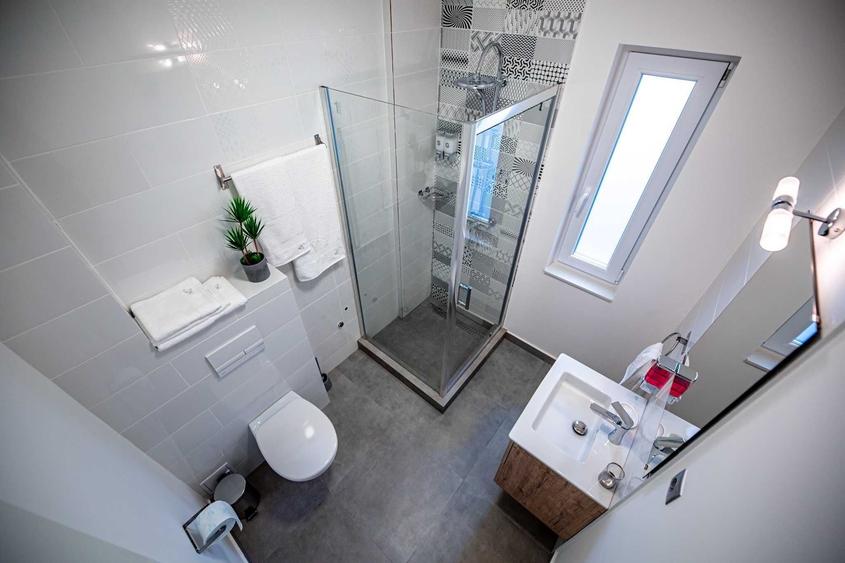 De vanzare / For Sale - 4