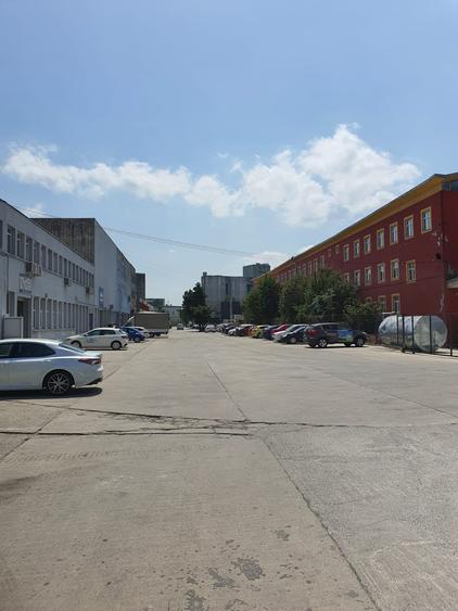 Spațiu industrial, de 1,800 mp, în CET