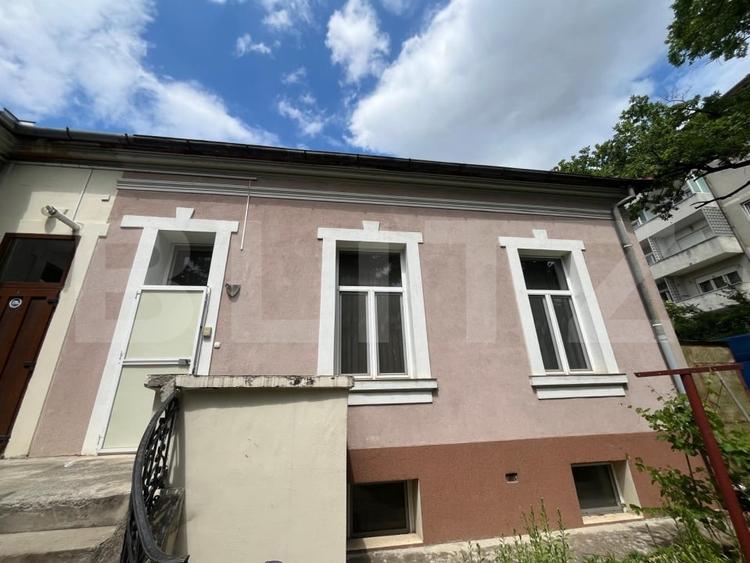 Casă de vânzare, 63 mp, strada Republicii, zona Centrală - 1