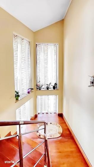 Casă cu 5 camere cu Teren 1500 Mp în Hălchiu