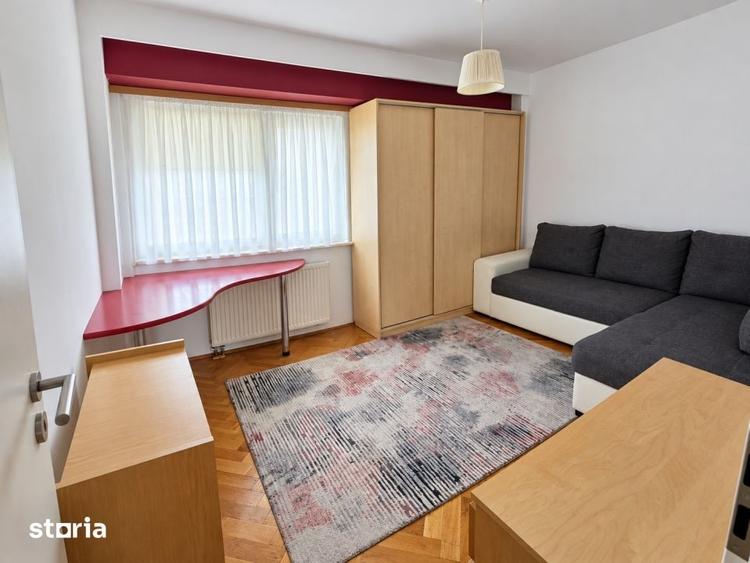 Apartament cu 3 camere în Central