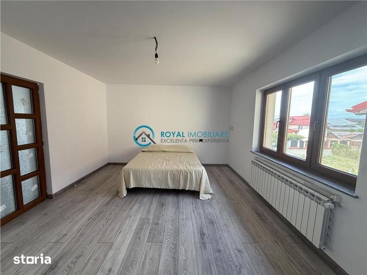 Casă cu 5 camere cu Teren 3700 Mp în Boldești