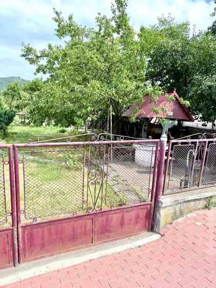 Casă individuală cu 2 camere cu Canalizare în Iclod