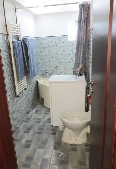 Garsonieră decomandată în Est
