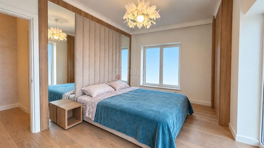 Apartament cu 2 camere semidecomandat, mobilat în Tractorul