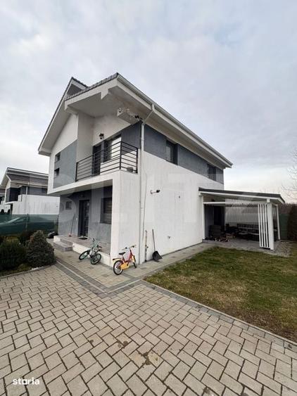 Casă cu 4 camere cu Teren 500 Mp în Central