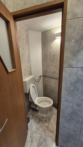 Apartament cu 3 camere semidecomandat în Universitate