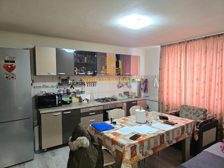 Duplex cu 4 camere cu Canalizare în Pasărea