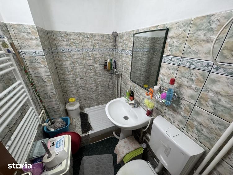 Apartament cu 4 camere decomandat în Brătianu