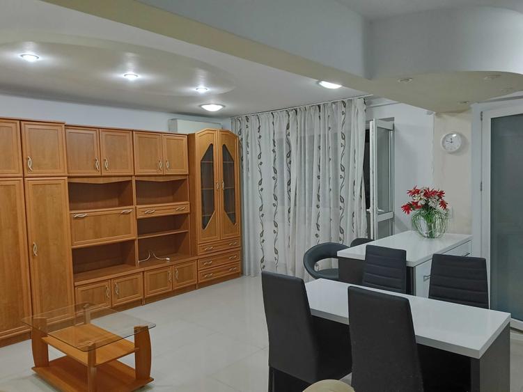 Apartament cu 3 camere decomandat în Nord