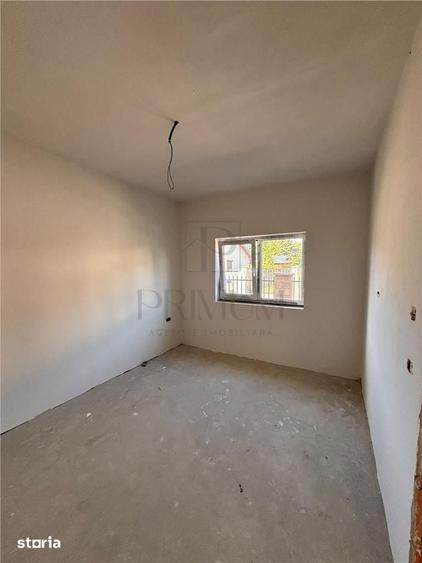 Casă cu 3 camere cu Teren 250 Mp în Central