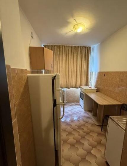 Apartament cu 2 camere decomandat, mobilat în Decebal