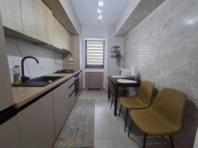 Apartament cu 2 camere decomandat, mobilat în Galata