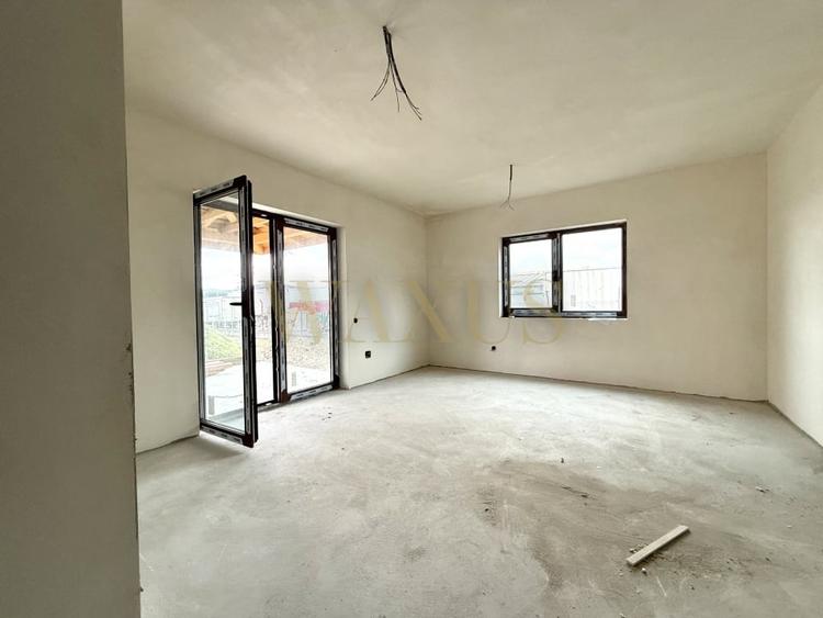 Duplex cu 5 camere cu Canalizare în Gilău