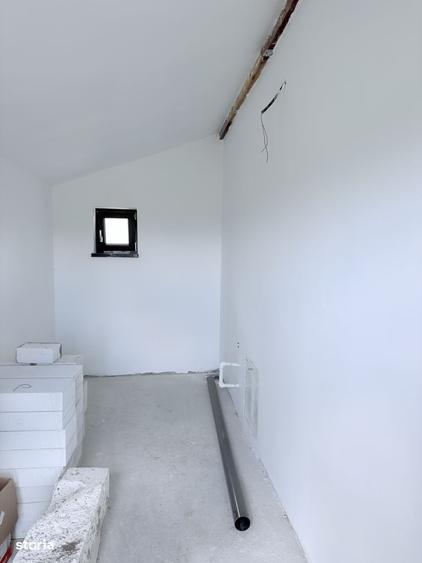 Casă cu 3 camere cu Teren 1000 Mp în Stăuceni