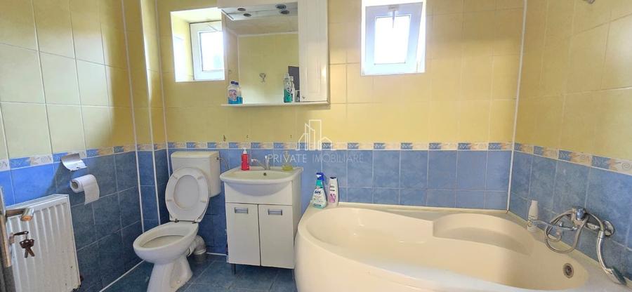 Casă individuală cu 5 camere cu Teren 192 Mp în Central