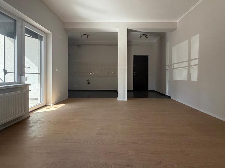Apartament cu 3 camere decomandat în Braytim