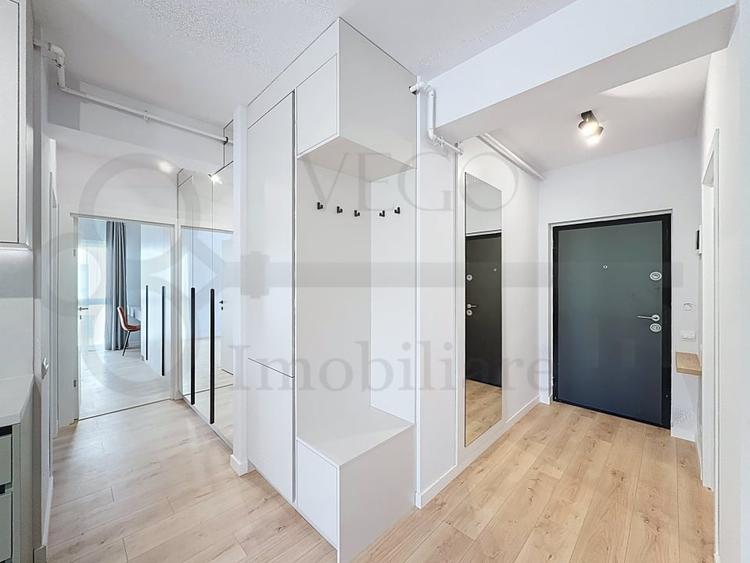 Apartament cu 2 camere semidecomandat, mobilat în Florești