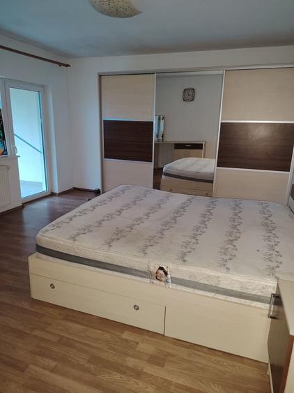Casă cu 4 camere cu Teren 300 Mp în Central
