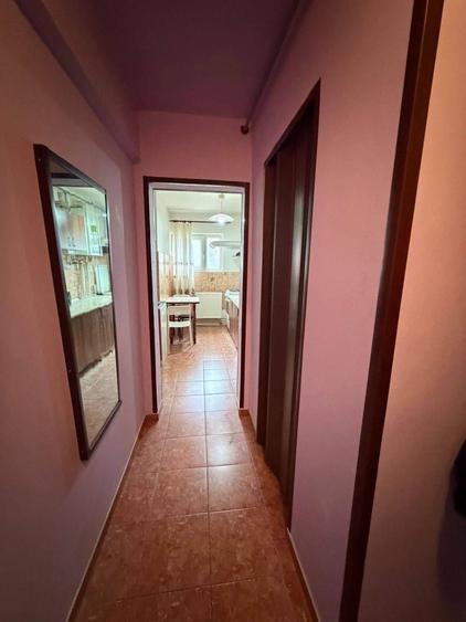 Apartament cu 2 camere decomandat, mobilat în City Park Mall