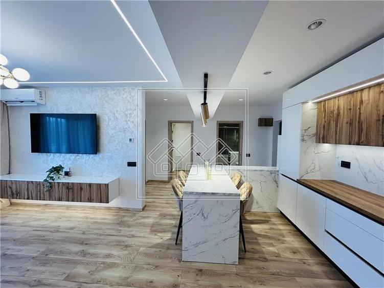 Apartament cu 2 camere decomandat în Exterior Sud