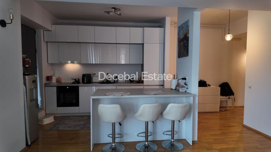 Apartament cu 3 camere decomandat, mobilat în Voluntari