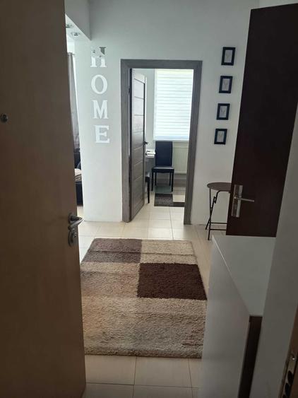 Apartament cu 2 camere semidecomandat în Florești