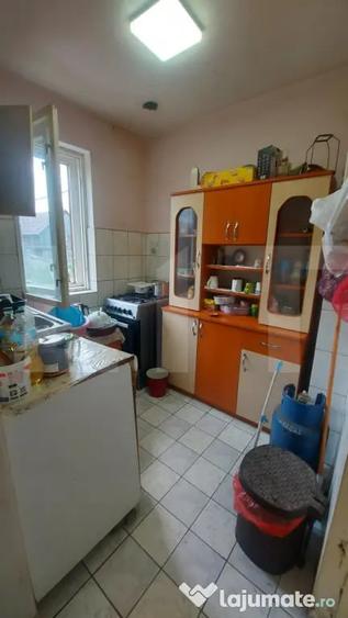 Casă cu 3 camere cu Teren 2800 Mp în Aninoasa