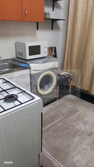 Apartament cu 2 camere semidecomandat, mobilat în Piața Unirii