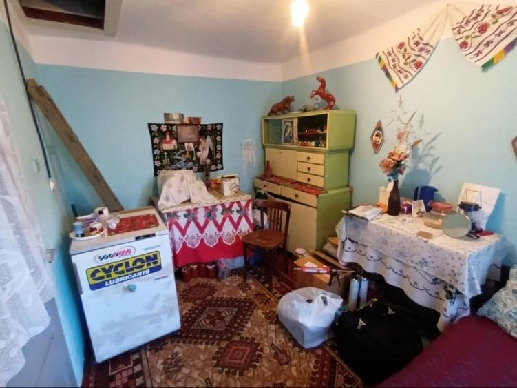 Casă individuală cu 3 camere cu Teren 1736 Mp în Martalogi
