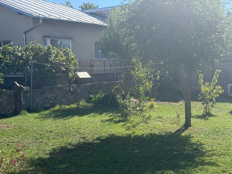 Casă cu 2 camere în Central