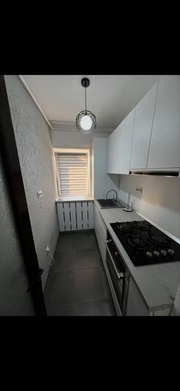 Garsonieră decomandată, mobilată în Central
