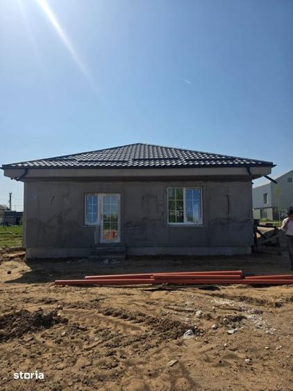 Casă cu 3 camere decomandat cu Teren 394 Mp în Central