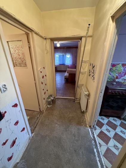 Garsonieră decomandată în Central