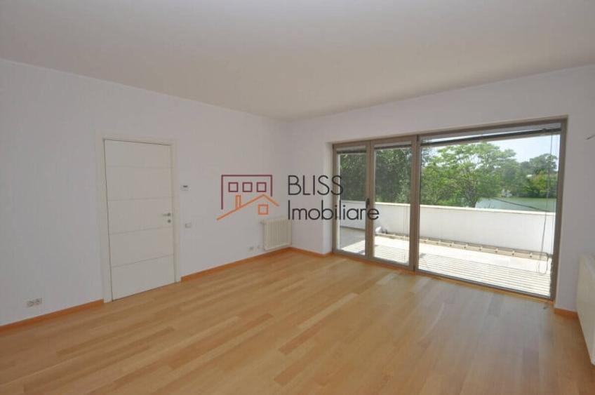 Casă cu 6 camere cu Garaj în Băneasa