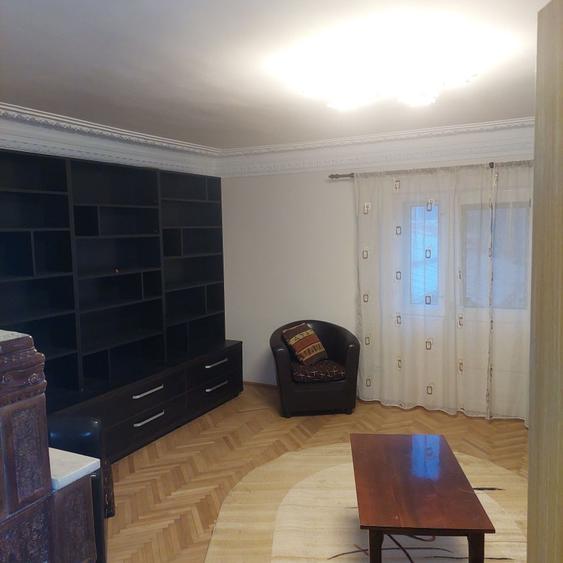 Casă cu 2 camere cu Teren 1200 Mp în Pietrișu