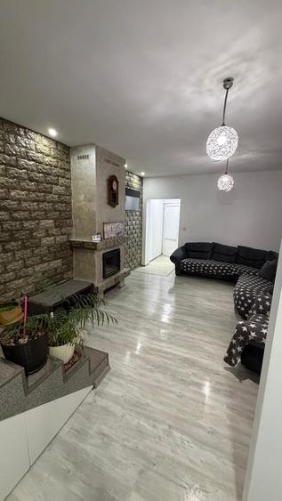 Casă cu 3 camere cu Teren 300 Mp în Central