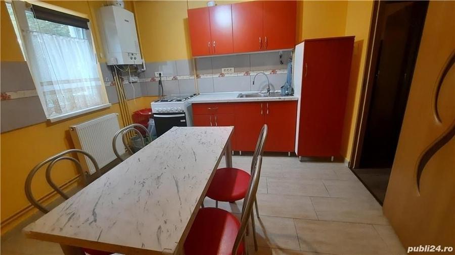 Apartament cu 3 camere decomandat, mobilat în Aradului