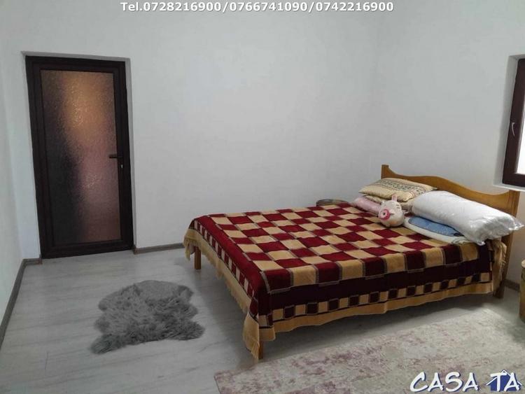 Casă individuală cu 5 camere cu Teren 3424 Mp în Central
