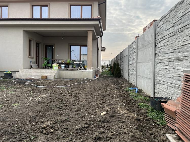 Duplex, 4 camere, 290mp teren, 125mp utili, curent trifazic - Sacalaz