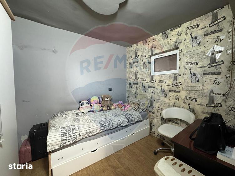 Casă cu 4 camere cu Teren 450 Mp în Șega