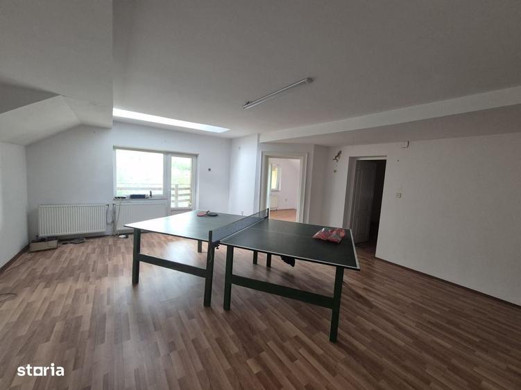 Casă cu 4 camere cu Teren 662 Mp în Central