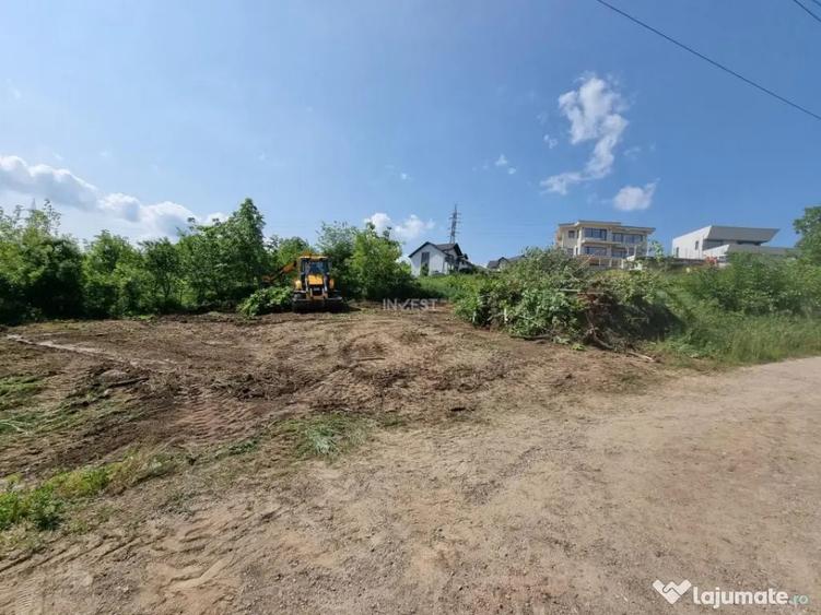 Teren de 719 mp, în Bucium