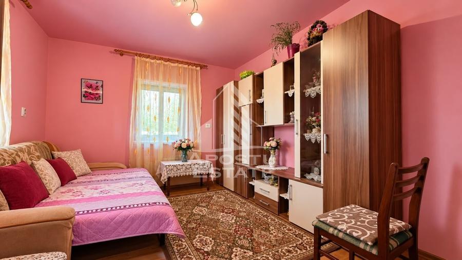 Casă individuală cu 3 camere cu Teren 1260 Mp în Cuied